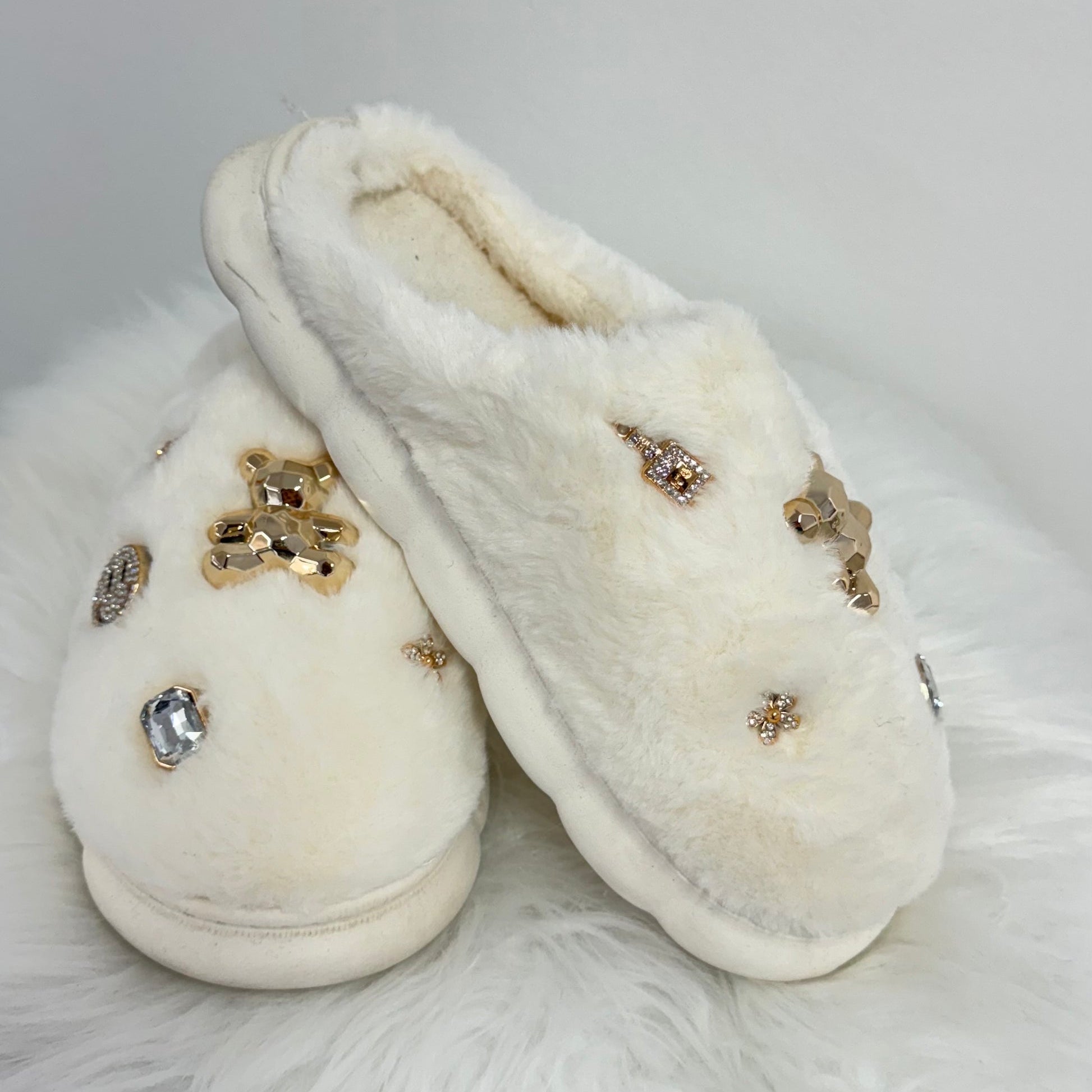 Women's slippers - white - smiley slippers