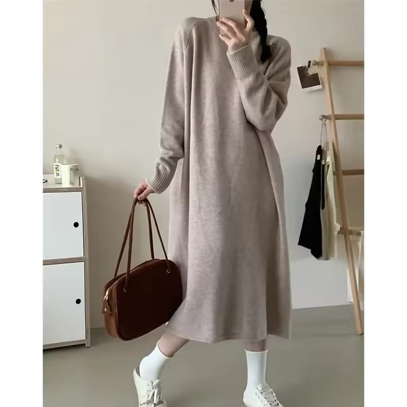 "Women's Minimalist Knitted Wool Dress - Loose, Knee-Length"